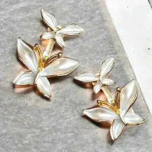 🆕️Versatile Butterfly Stud Earrings 🦋 | Dual-Wear Design for Elegant Look ✨